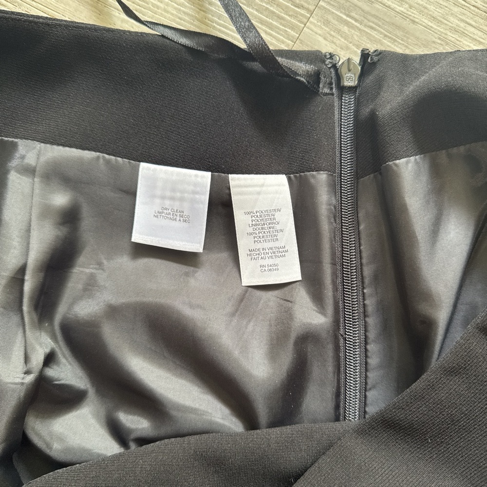 Jones Wear black women’s skirt. Size 12 - Picture 4 of 11